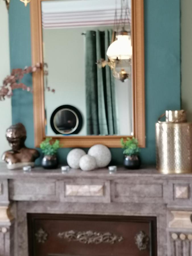 Maison D'Hote Les Notes Endormie Chambre Secrete Berzee Buitenkant foto
