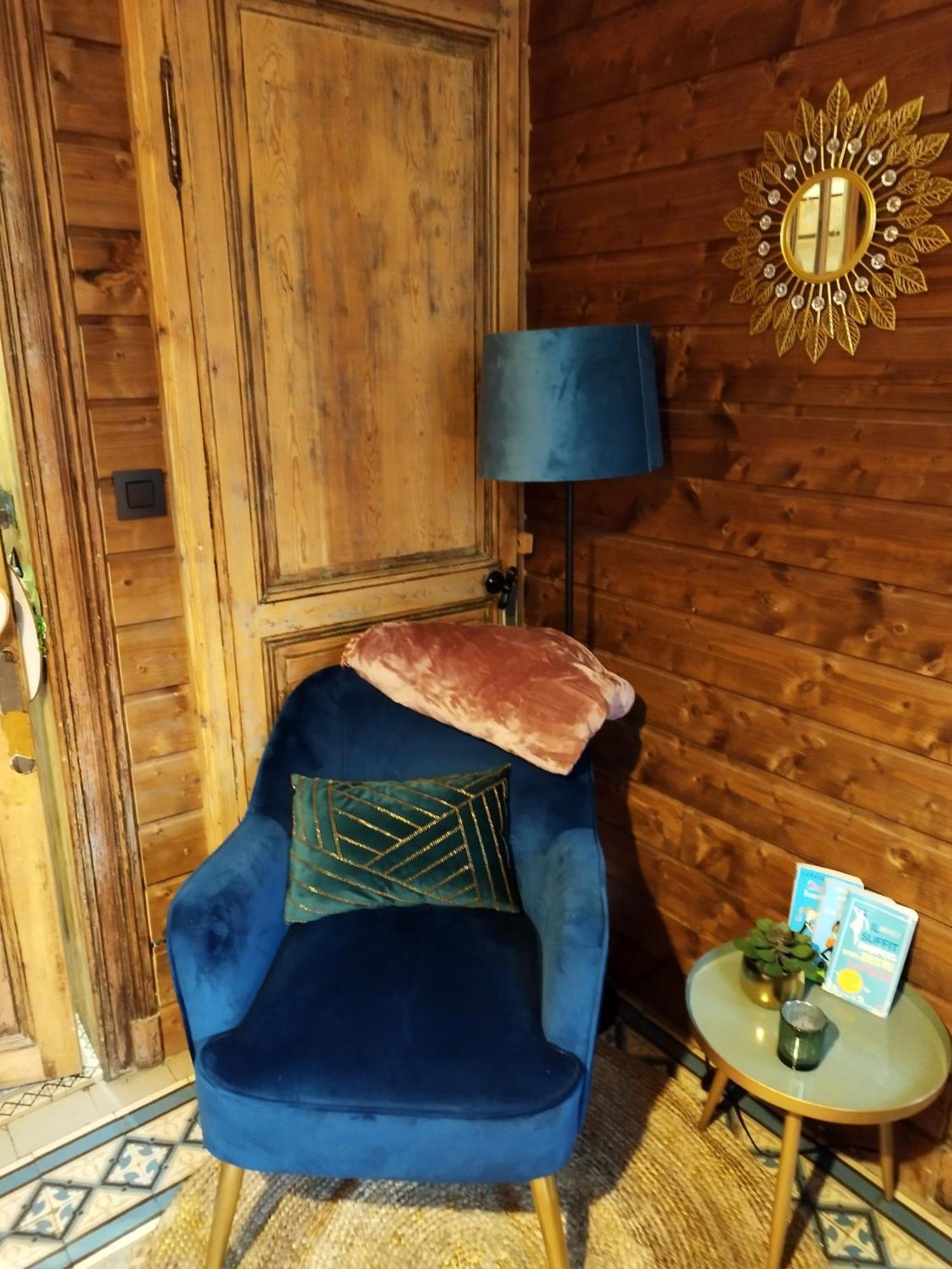 Maison D'Hote Les Notes Endormie Chambre Secrete Berzee Buitenkant foto