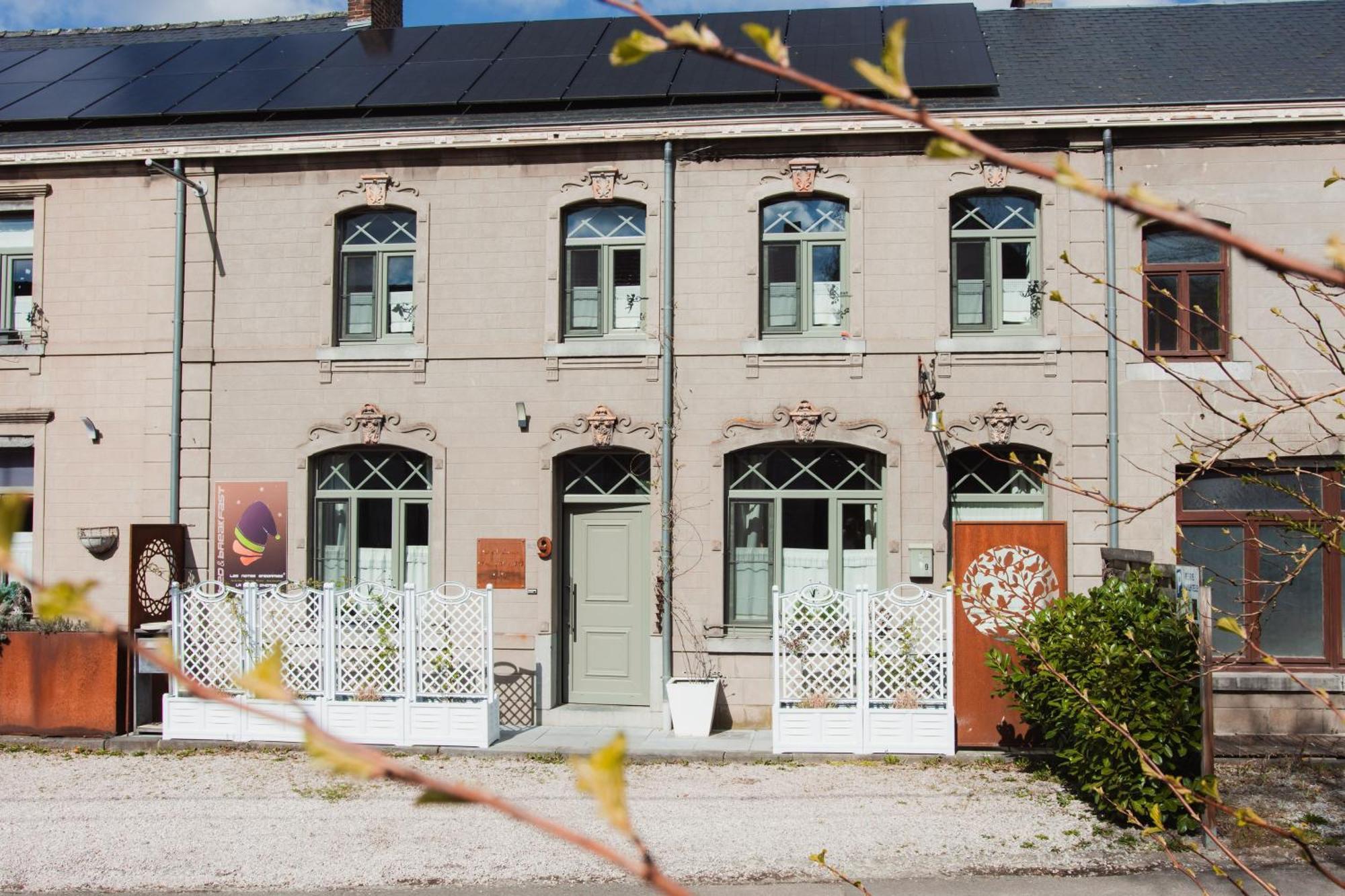 Maison D'Hote Les Notes Endormie Chambre Secrete Berzee Buitenkant foto