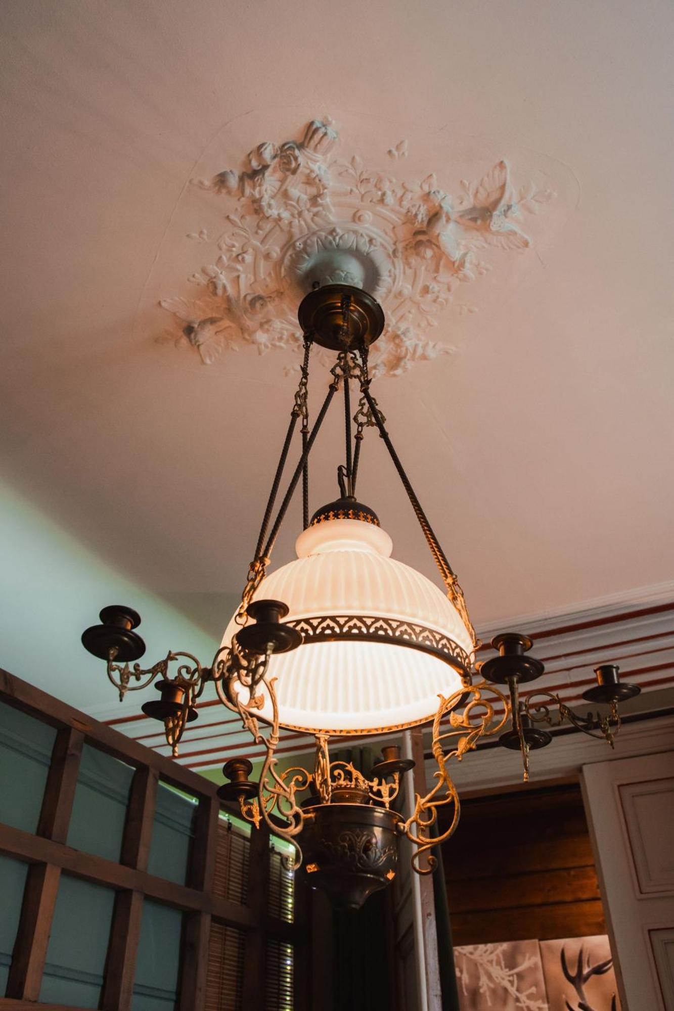 Maison D'Hote Les Notes Endormie Chambre Secrete Berzee Buitenkant foto